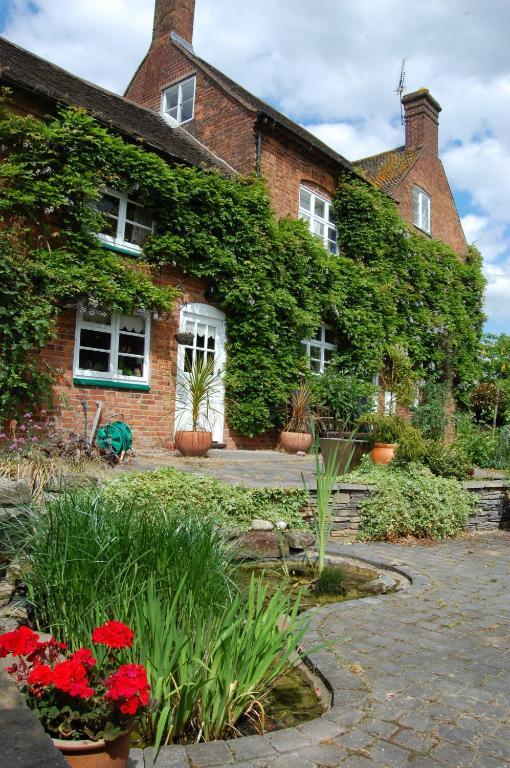 Old Ivy House Bed & Breakfast Nuneaton Exterior foto